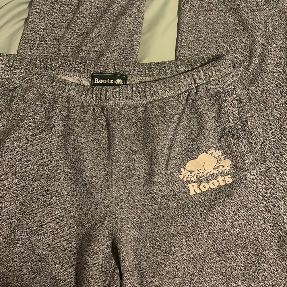 ROOTS grey joggers